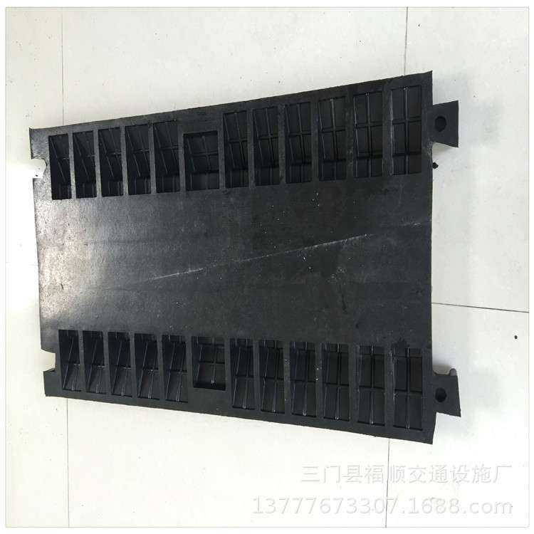 源头厂货线槽减速带 电缆线盖线板 地面过线板PVC 橡胶压线槽板