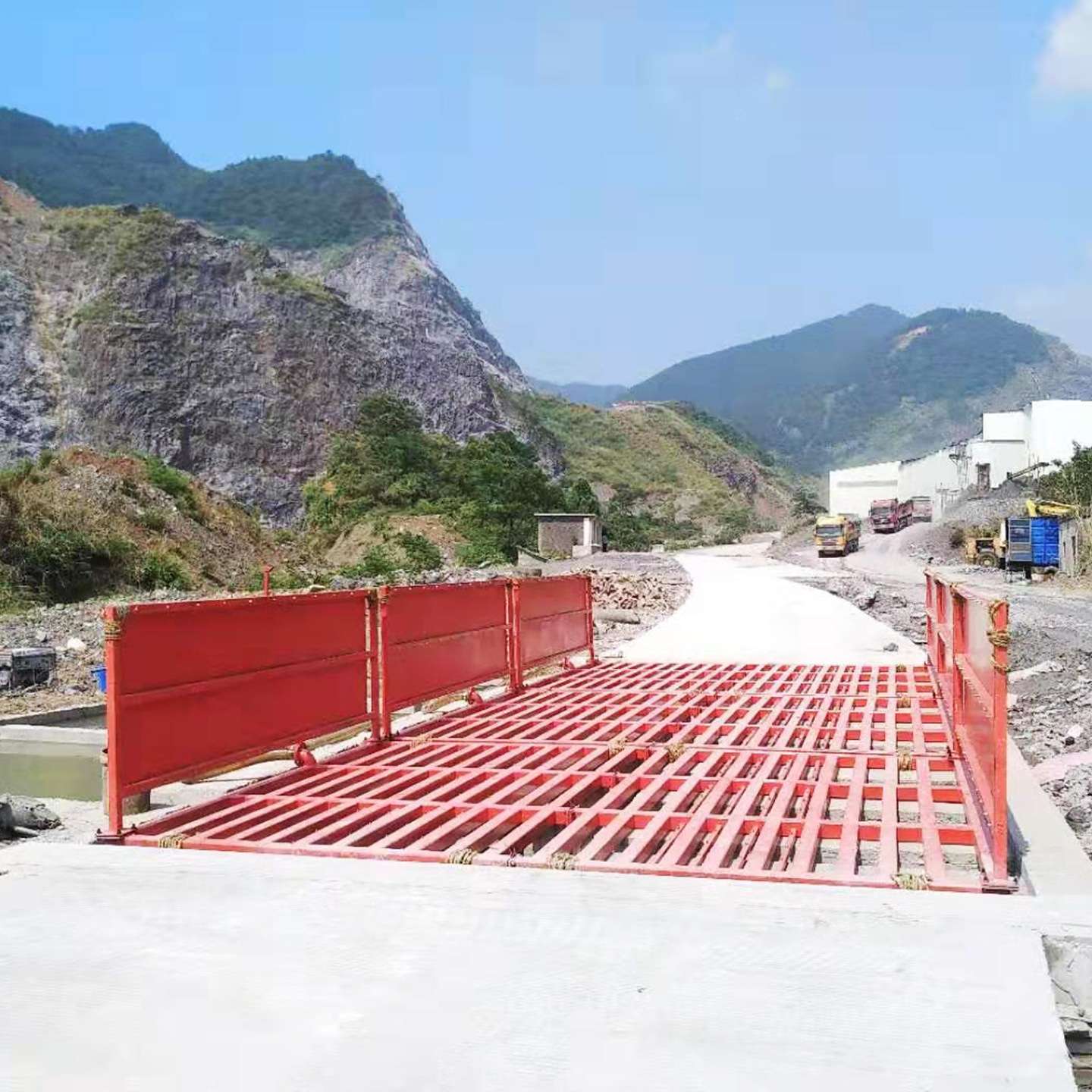 厂区内用运货车辆洗轮机 加重加厚型车身侧帮轮胎平板式冲洗平台