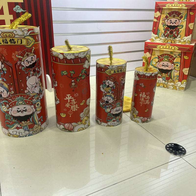 2025新年装饰鞭炮爆竹摆件商场橱窗布置礼炮春节坐炮五福