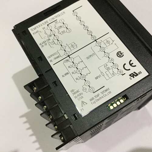 PXR-4 PXR-5 PXR-7 PXR-9温控表温控器PXR9TEY1-8W000-C