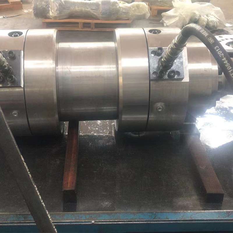 冶金轧钢缸底耳环V形组合铜套导向缓冲整体耳环活塞杆高压缓冲液