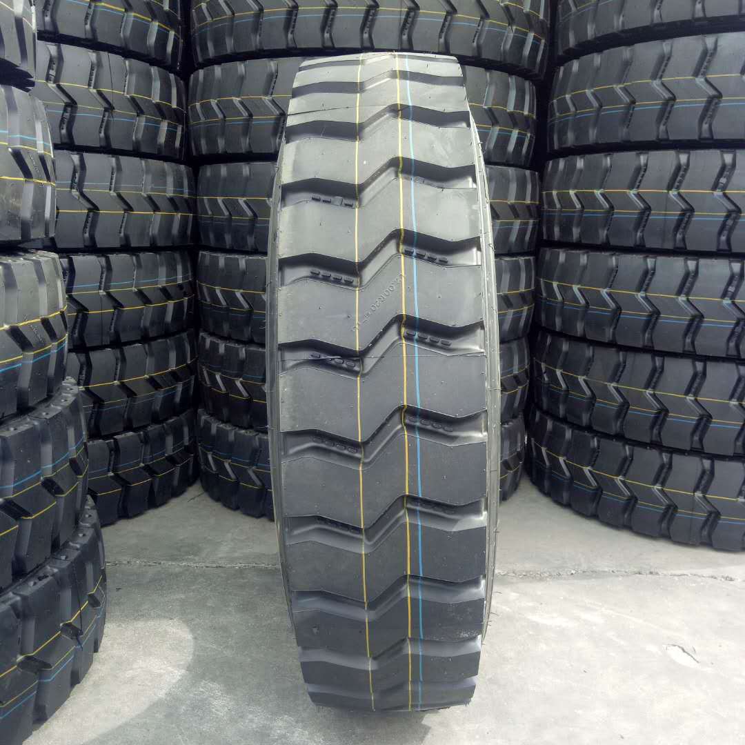 重载轮胎出口 1100R20 1200R20轮胎卡车货车工程轮胎