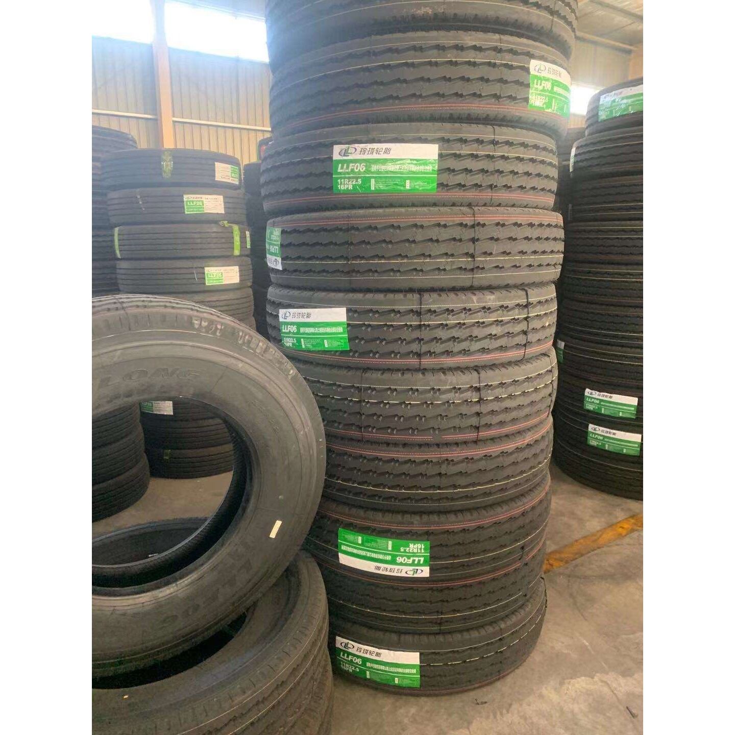 295/80R22.5 真空卡车轮胎 钢丝轮胎大量 内销出口 轮毂轮胎