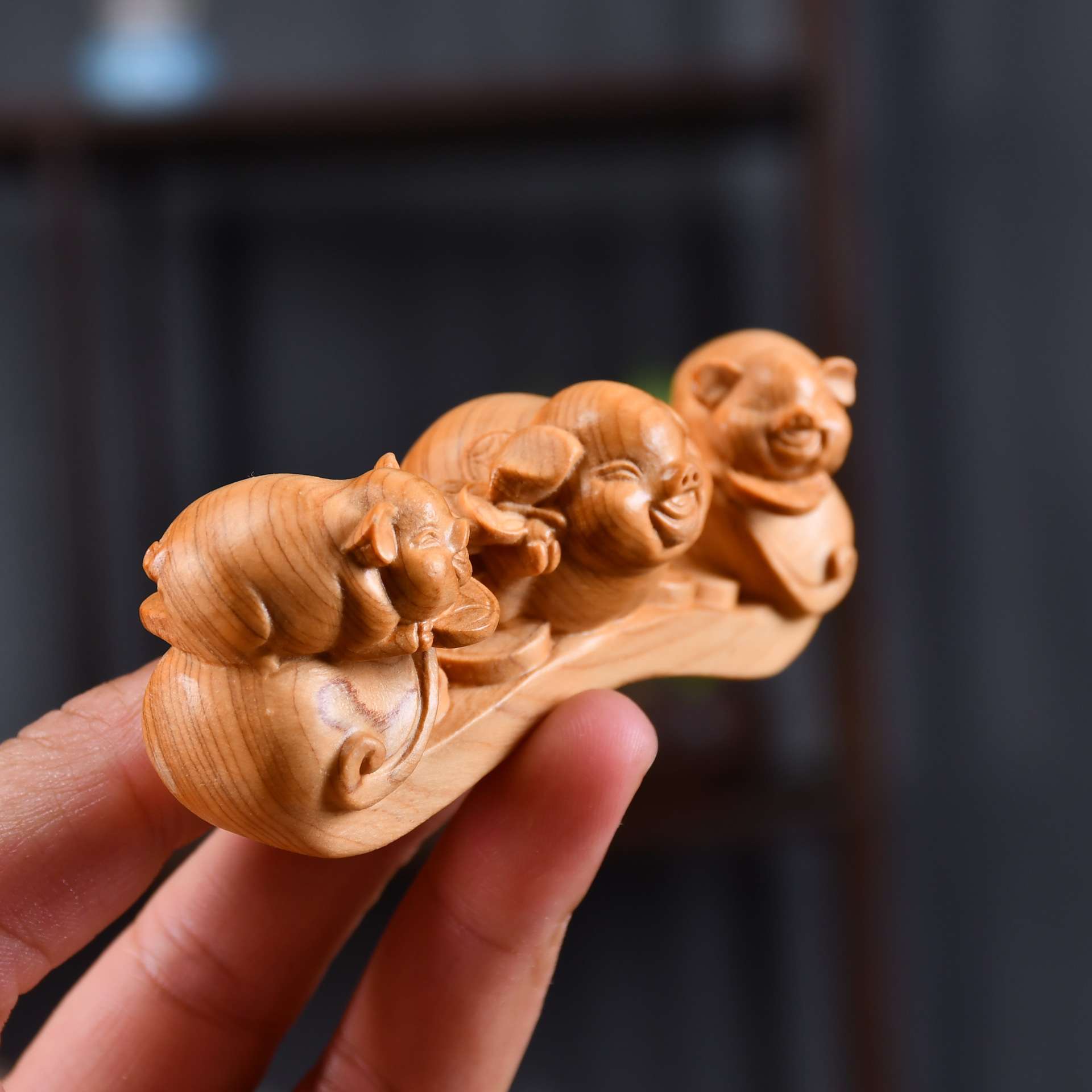 崖柏木雕手把件诸事顺利小摆件小猪如意摆件桌面小饰品动物雕刻件