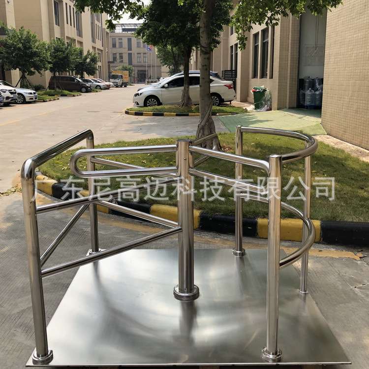 达州车站出口旋转门不锈钢转闸可移动单向门通道禁行器半高单限门