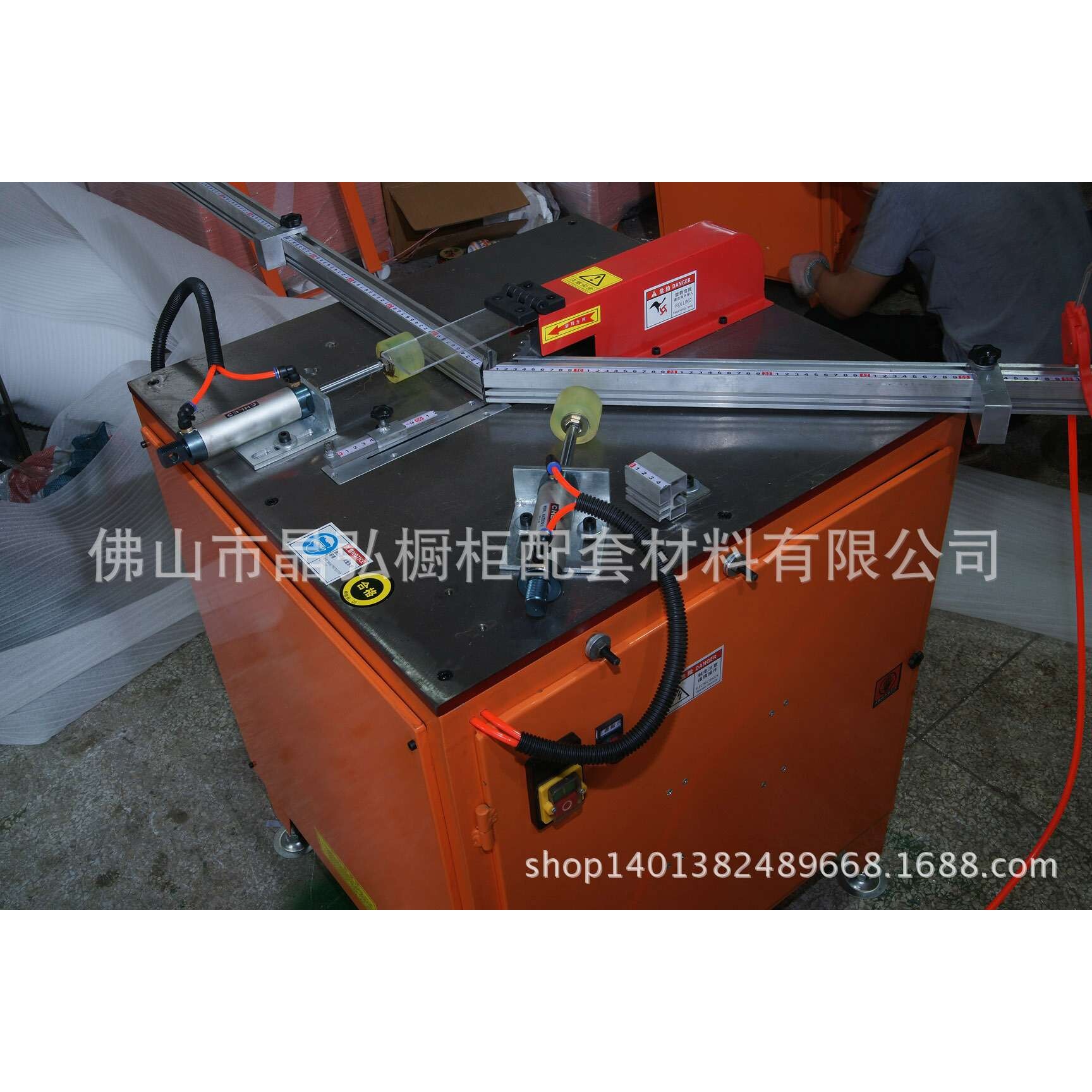 高速8000转晶钢门铝材切割机45度切角机灯箱广告相框切角机锯铝机