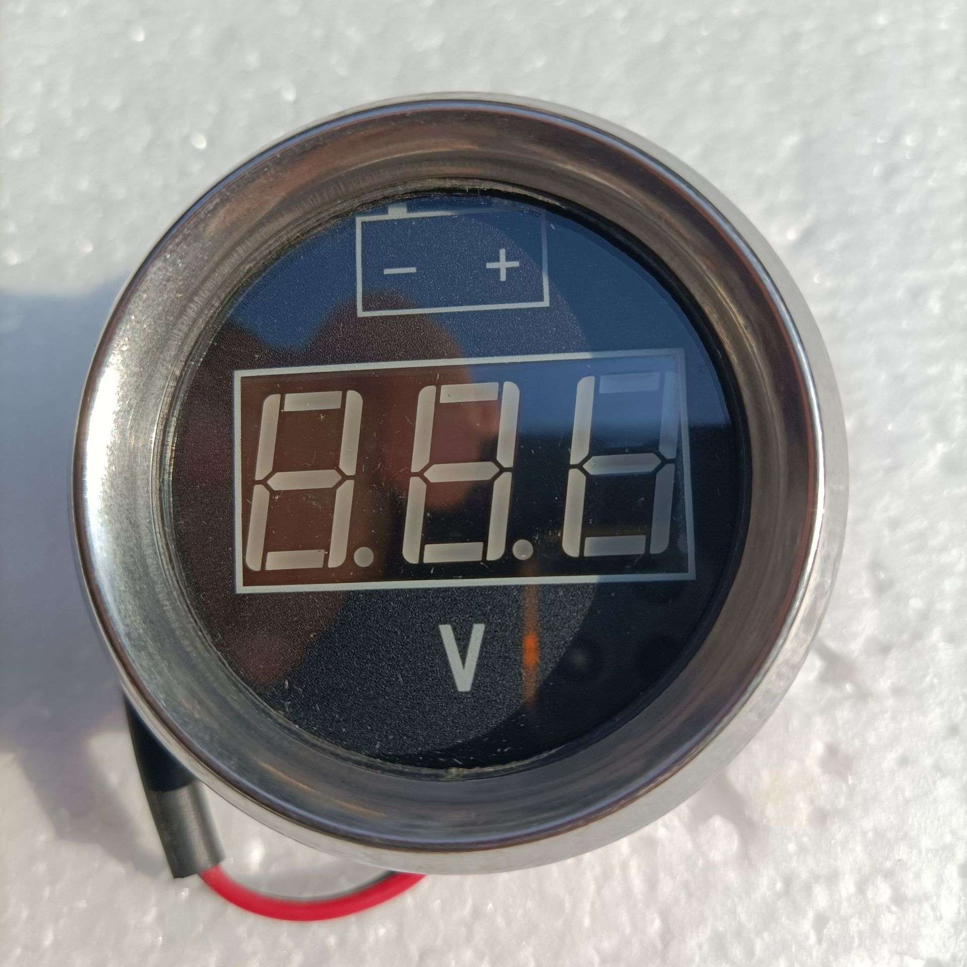 数显电压表55mm圆形表头数字显示电瓶电压车载2线改装车12v24v