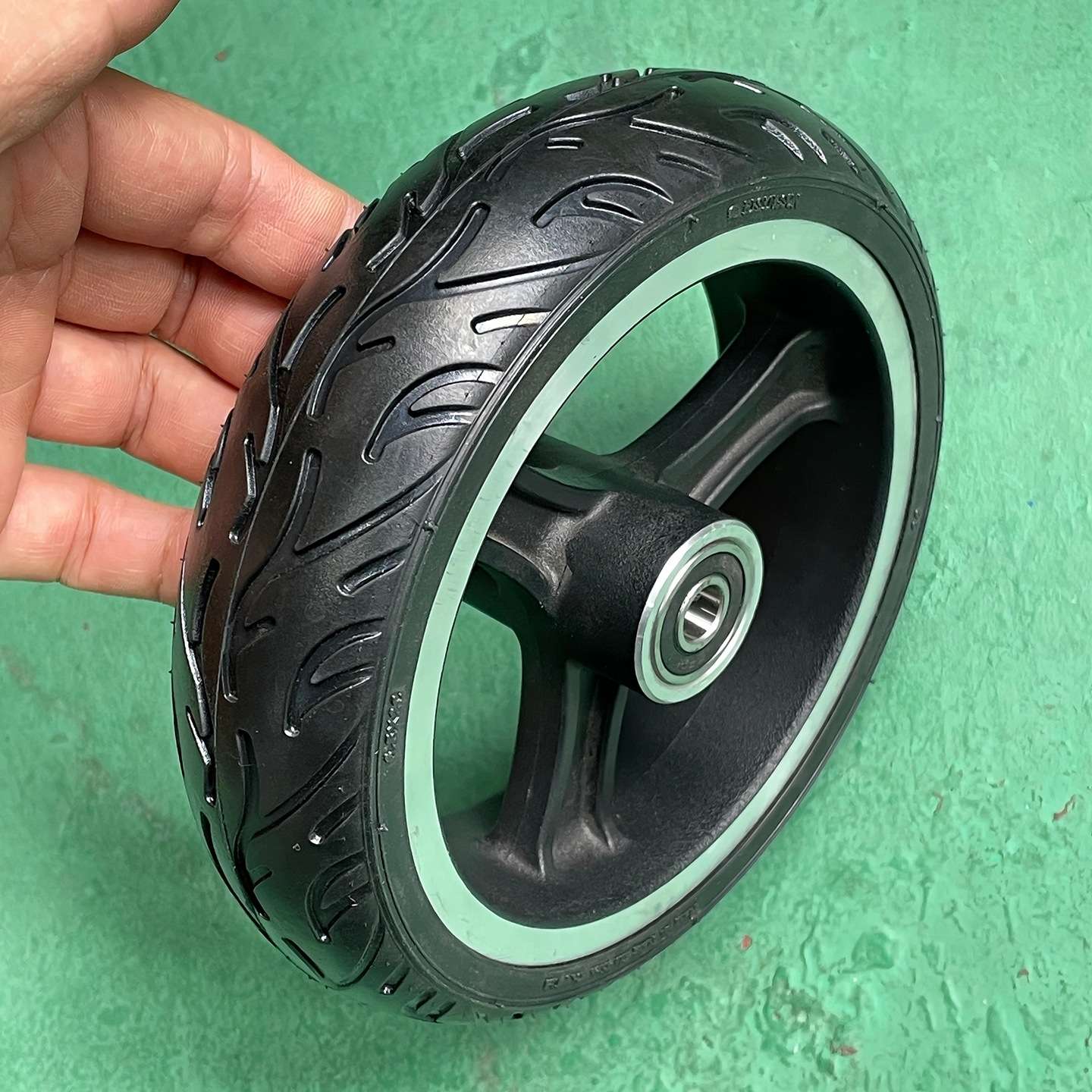 机器人6.5x45电动滑板车6.5x2C实心胎带轮毂6.5寸免充气江昕轮胎