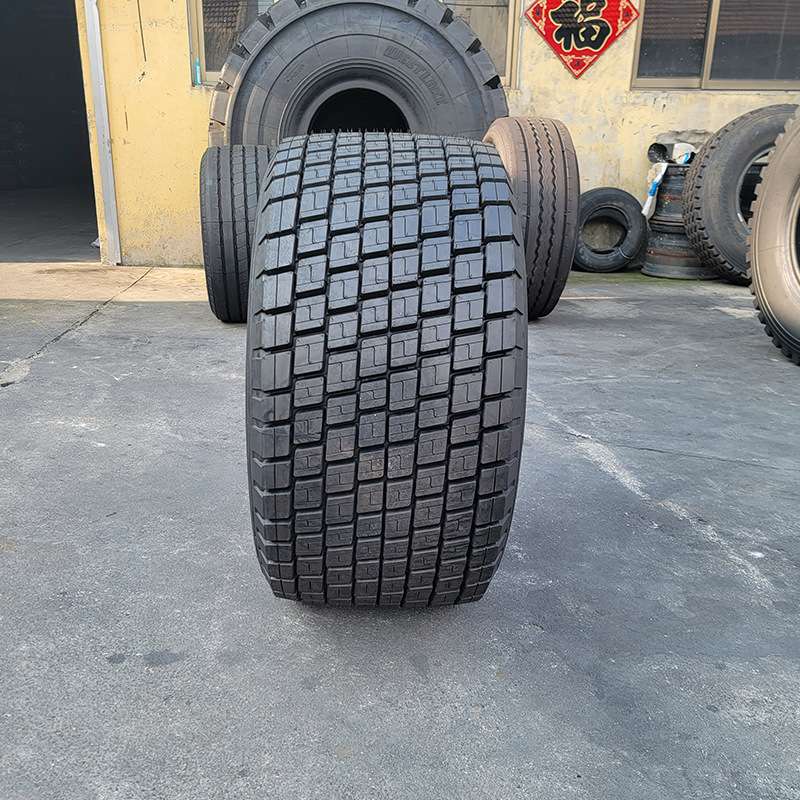 445/45R19.5混凝土搅拌车油罐车拖车宽基全钢真空工程机械轮胎