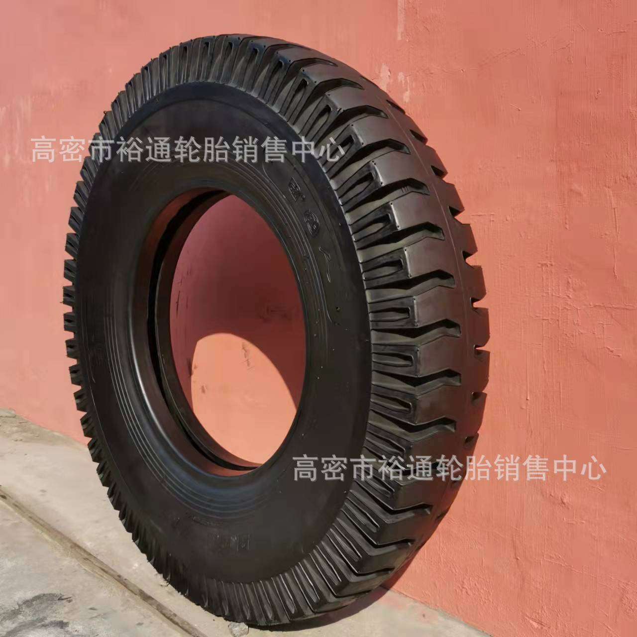 卡车越野斜交轮胎9.00 10.00 11.00-20 尼龙轮胎900-20R20 羊角花