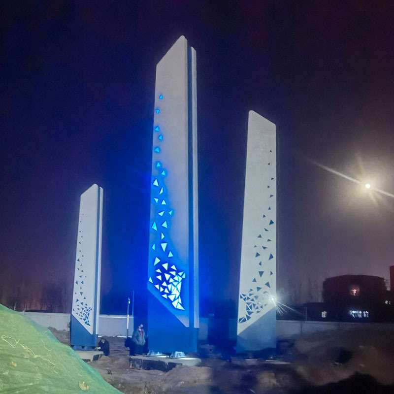 户外大型标识标牌地标精神堡垒跨街广告牌停车场景区地产指示牌