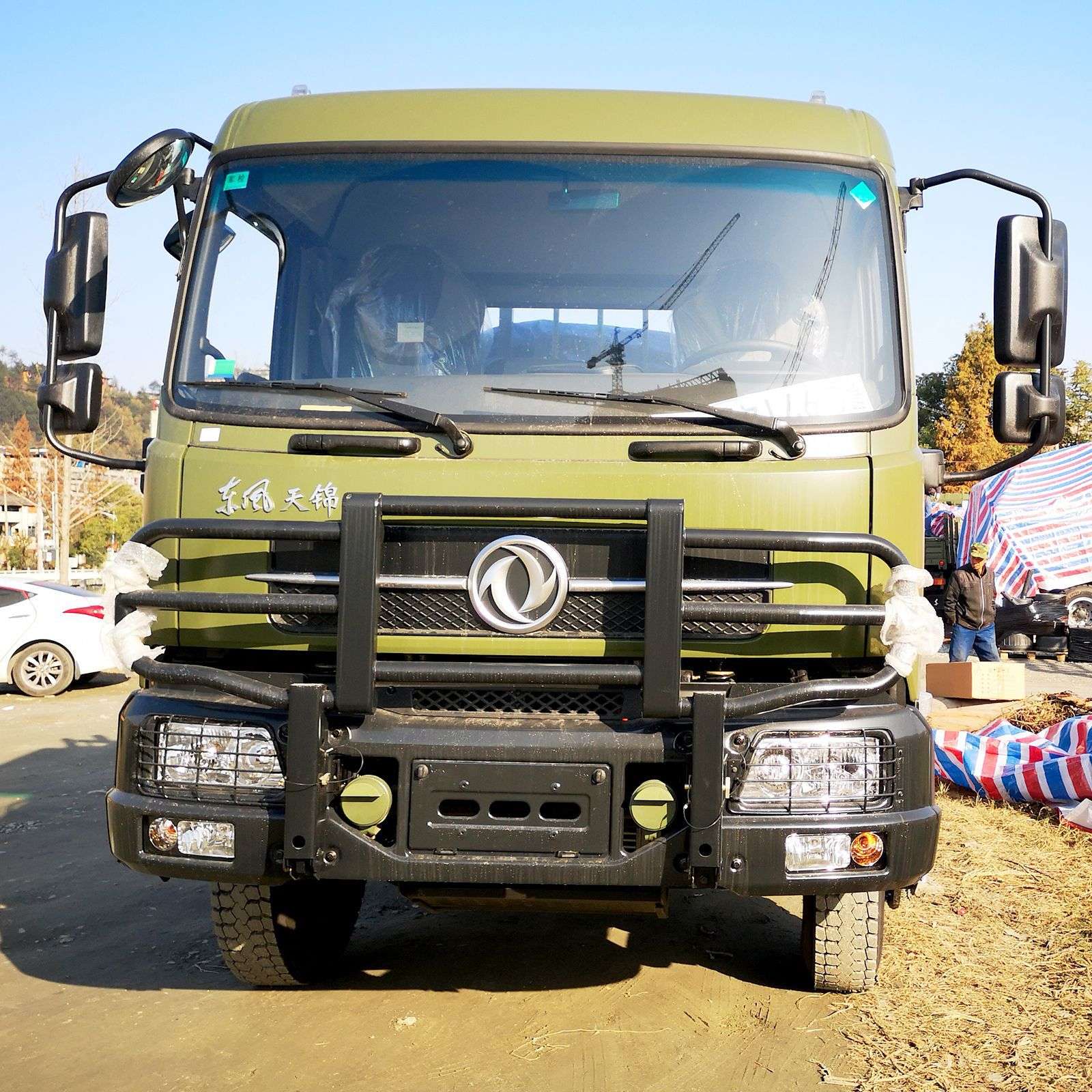 东风越野车天锦DFL1120前保险杠护杠总成8406005-C1107