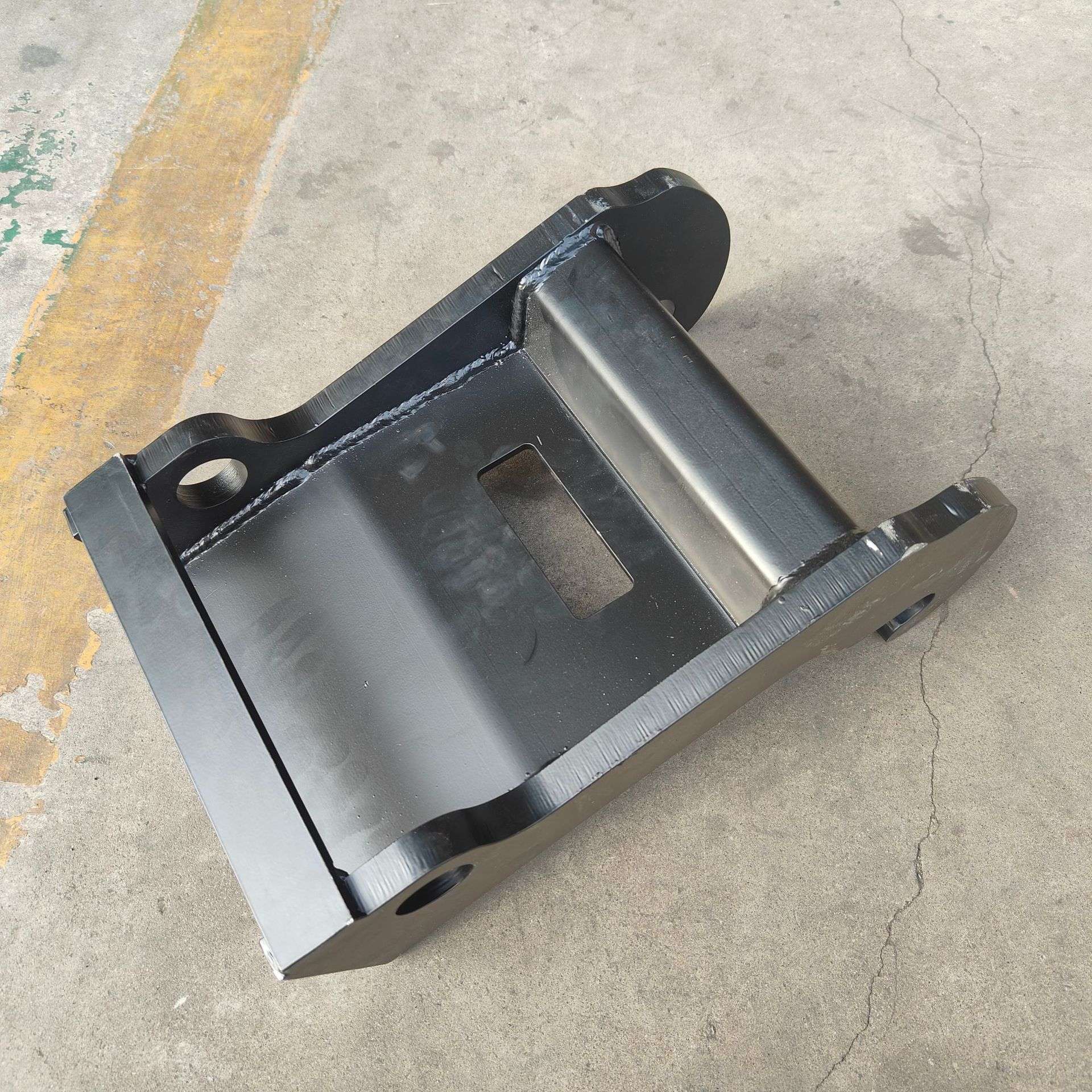 源头工厂小型挖掘机反铲扣件 多种挖掘机属具 抓木器拇指夹铲斗