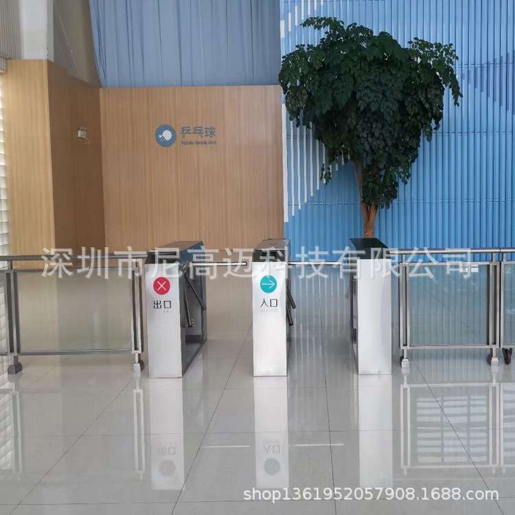 桥式弧形三辊闸 304不锈钢电控半自动旋转三杆滚闸机 手推单向门