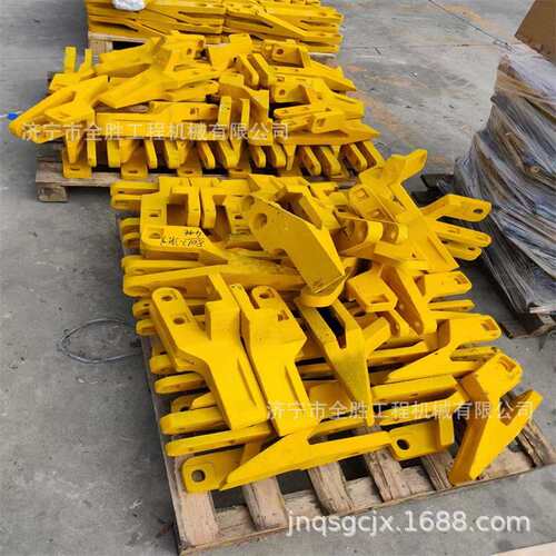 SD32推土机冷却器总成3053393 曲轴分动箱总成 缸体 履带总成