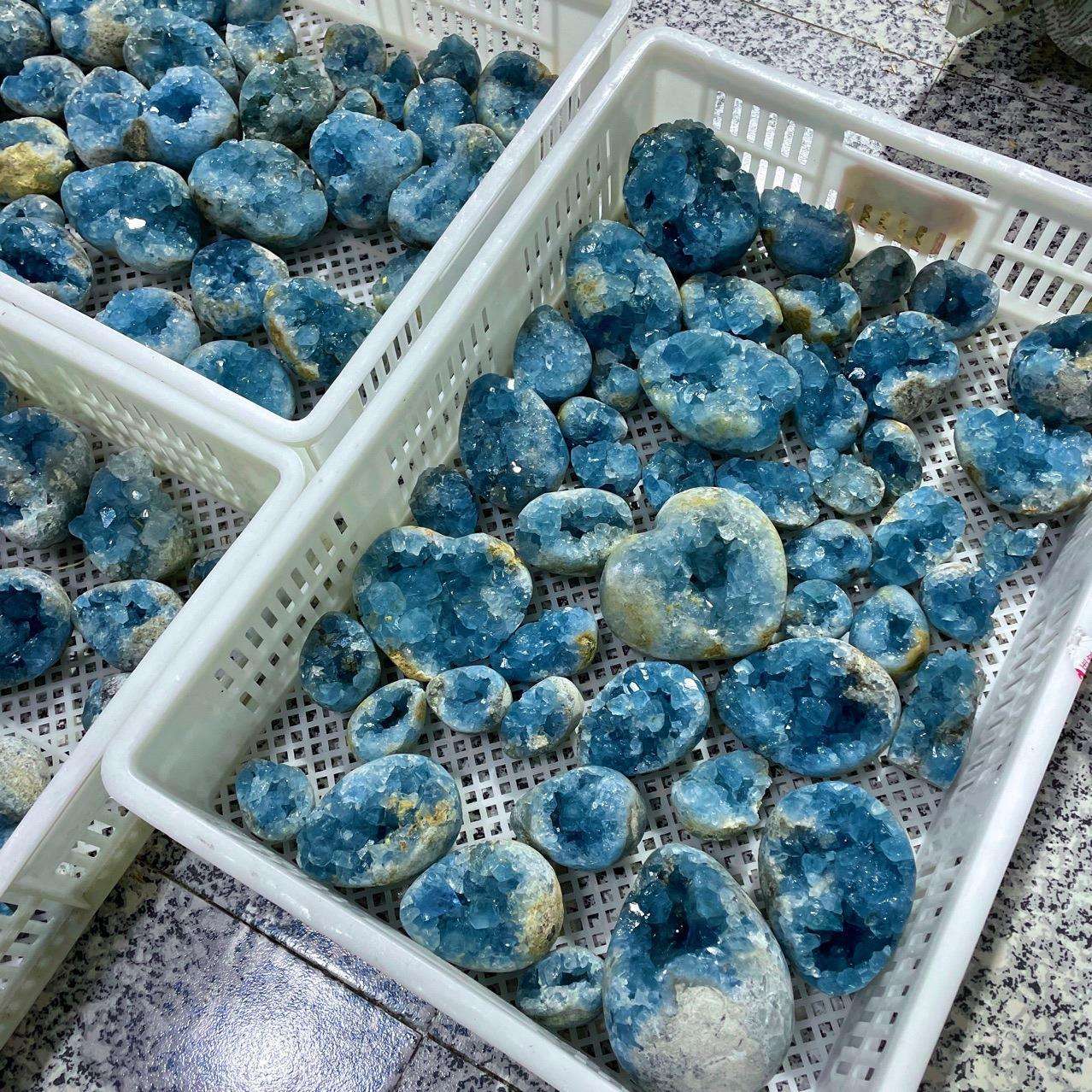 天青石蛋形心形摆件蓝水晶蓝晶洞原石簇聚宝盆爱心形蛋形天奇石