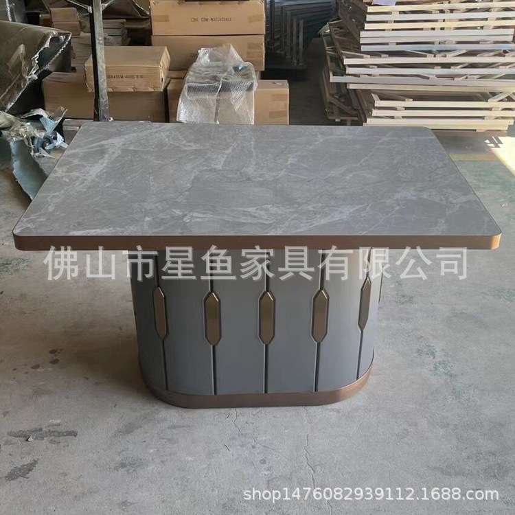 网红轻奢餐饮咖啡厅奶茶店烤肉火锅店西餐厅红色椭圆金边岩板餐桌
