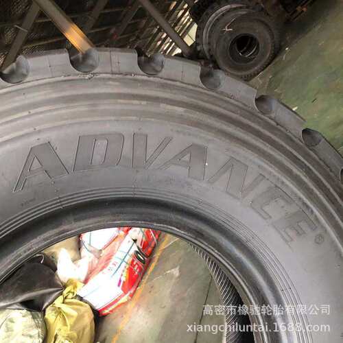 吊车轮胎365/85R20 130吨起重机轮胎 GL037A越野花纹