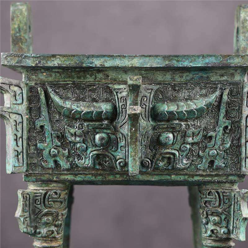 西周兽面纹方鼎古青铜器洛阳鼎摆件工艺品饕餮纹鼎洛阳博物馆藏