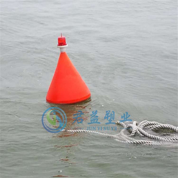 丹江口水库核心区禁航拦船浮筒 水面警示牌浮标