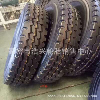 13R22.5线纹载重汽车卡车货车轮胎13-22.5质优厂家现货直供