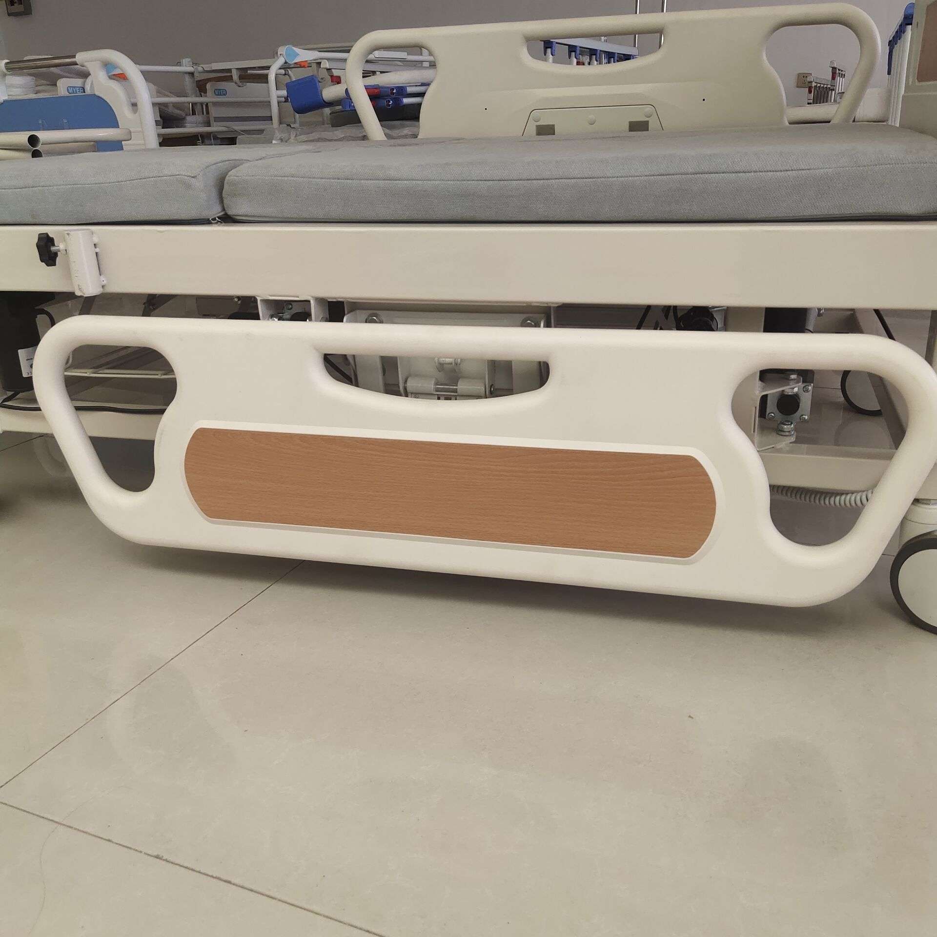厂家PP塑料病床护栏护理床围栏分体式床栏防摔安全床边床防撞