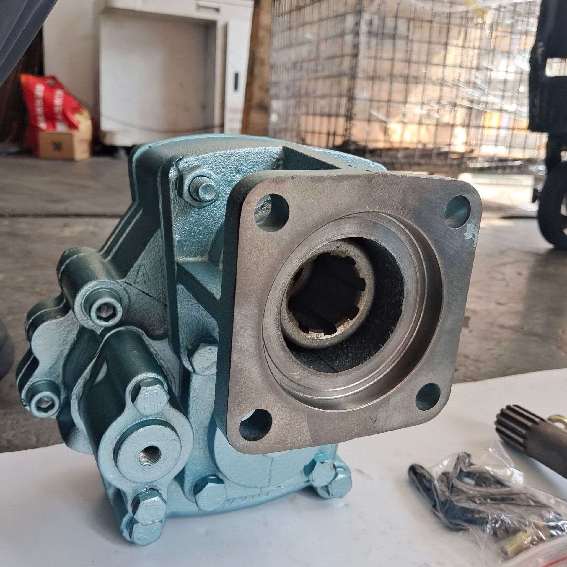 取力器豪沃AZ9700290150 自卸挂车平板专用取力器