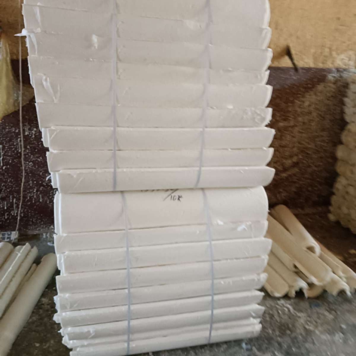 厂家直销聚氨酯泡沫塑料 硬质聚氨酯管壳 罐体聚氨酯弧度板
