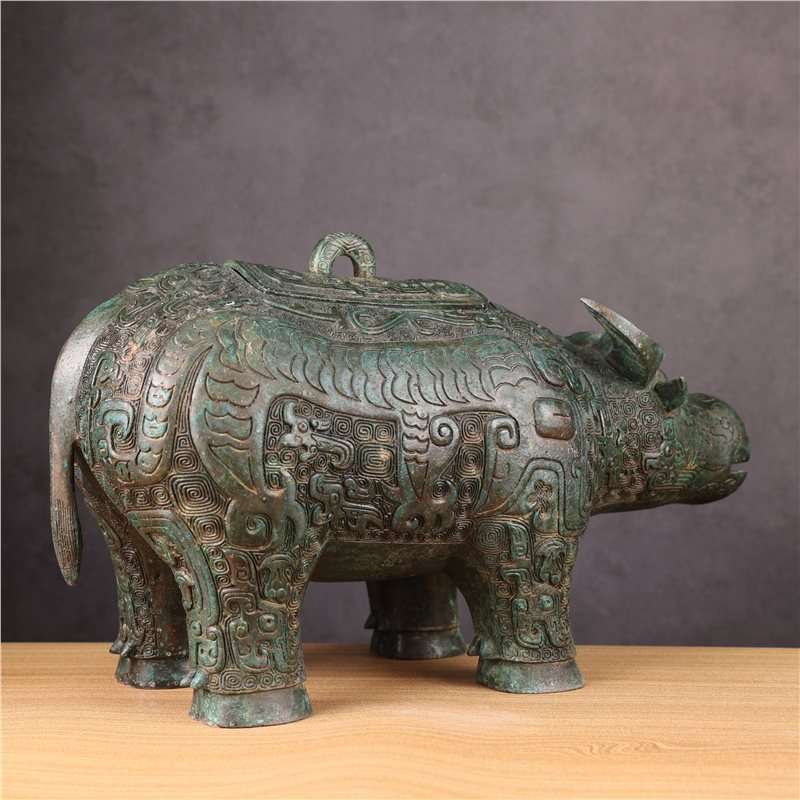 殷商亚长牛尊青铜器牛摆件复古工艺品古做旧古玩博物馆复制制作