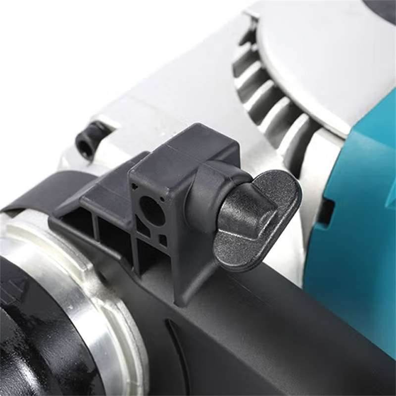 牧田（MAKITA）HR4002 电锤冲击钻电镐电锤五坑40mm 1050