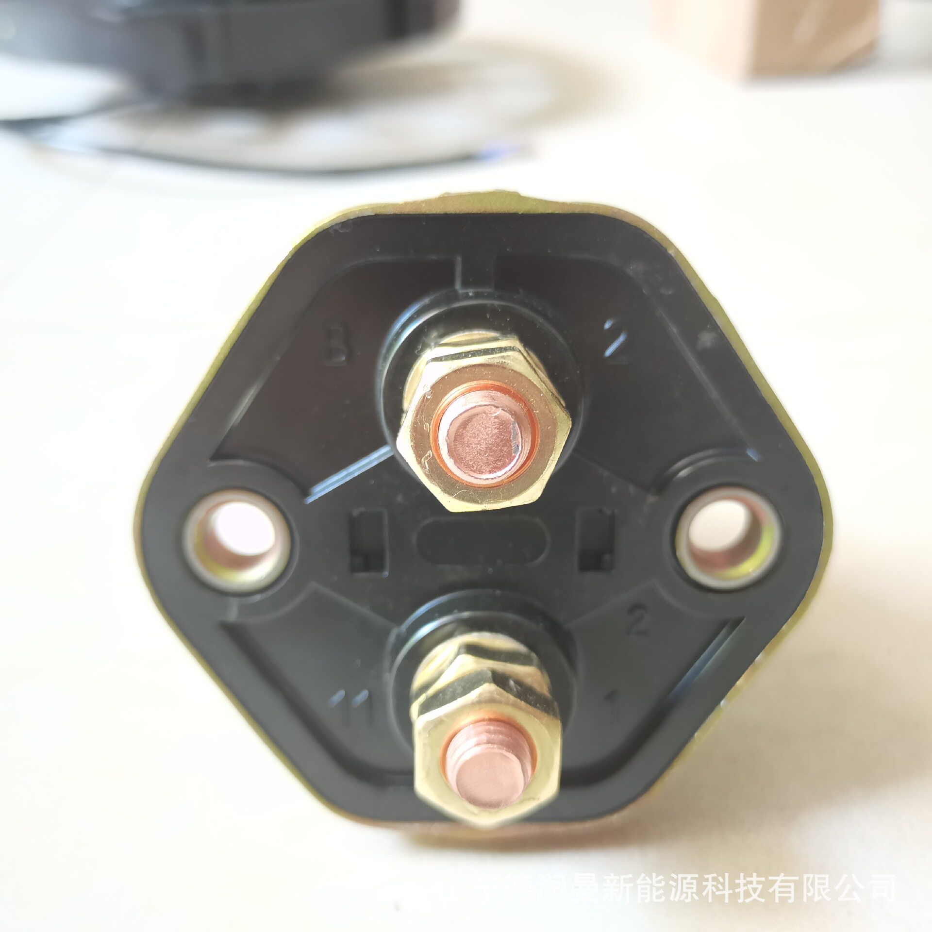 WG9100760100开关豪沃整车配件WG9100760100
