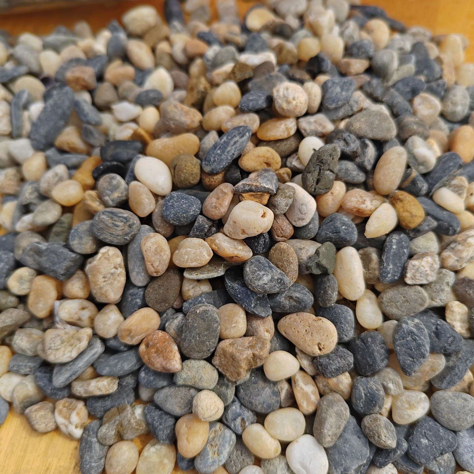 豆石滤料地暖回填汗蒸房小鹅卵石鱼缸造景底砂铺路小石子卵石厂家