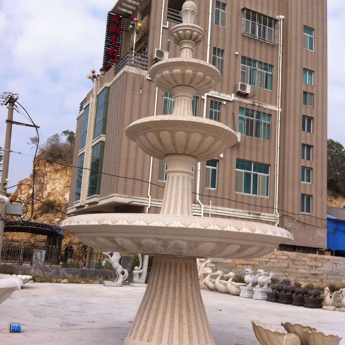 福建石雕水钵现货黄绣石喷水池园林庭院装饰摆件景观流水喷泉成品