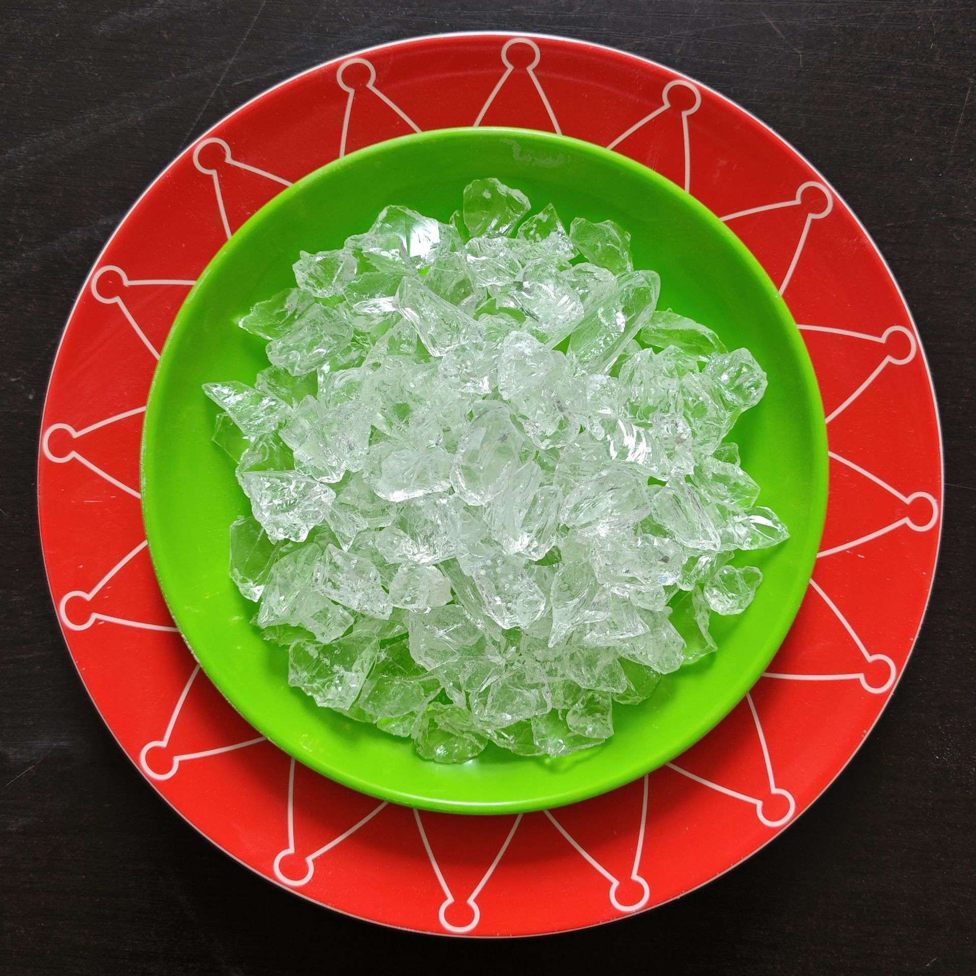 陶瓷用透明玻璃砂彩色不规则玻璃砂喷砂除锈磨料用鱼缸造景地坪用