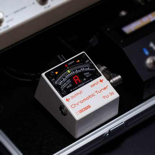 BOSS VB2W/MD-500/TU-3/TR-2/RV-500 电吉他颤音单块效果器