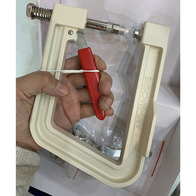 手动钉珠机半圆无孔珍珠铆钉手工钉珠机配模具四爪钉厂家供应