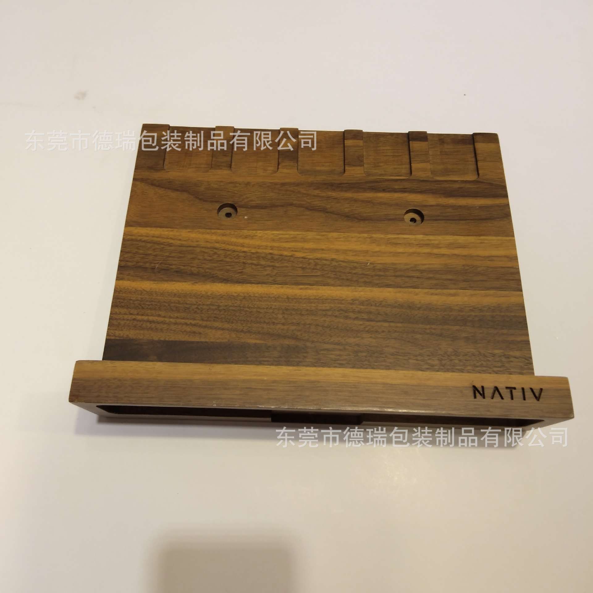 CNC成品加工 多功能设备挂板 胡桃木墙背板 小型物架台