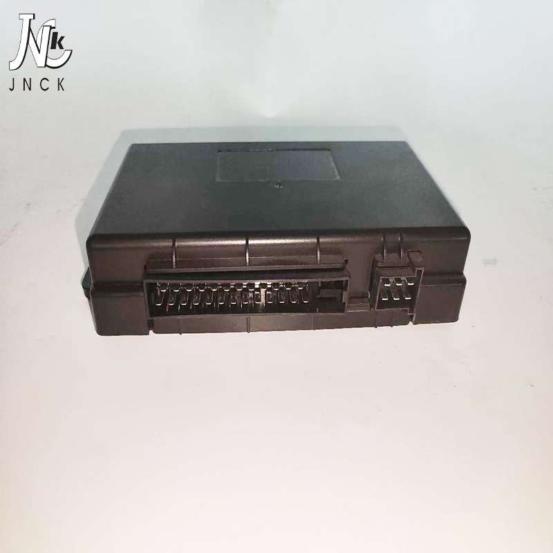 卡车配件跨境车门中控锁适用豪沃迷你控制器 WG9716582001