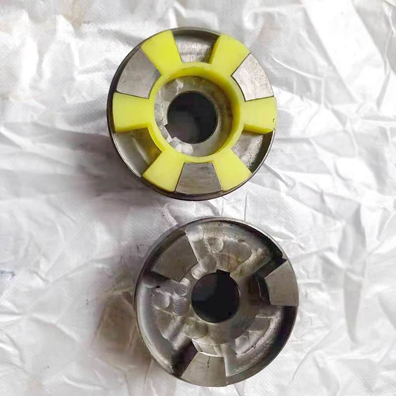 三爪联轴器45#钢六角轮爪式弹性传动件水泵油泵通用