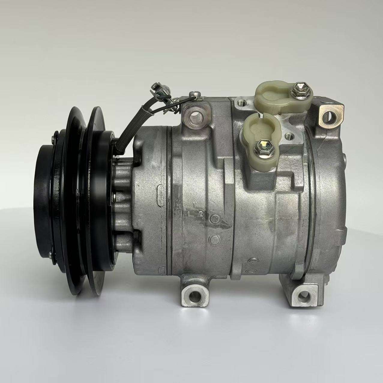 10S17C冷藏车压缩机R404A 电装DENSO原厂压缩机SG447280-2640