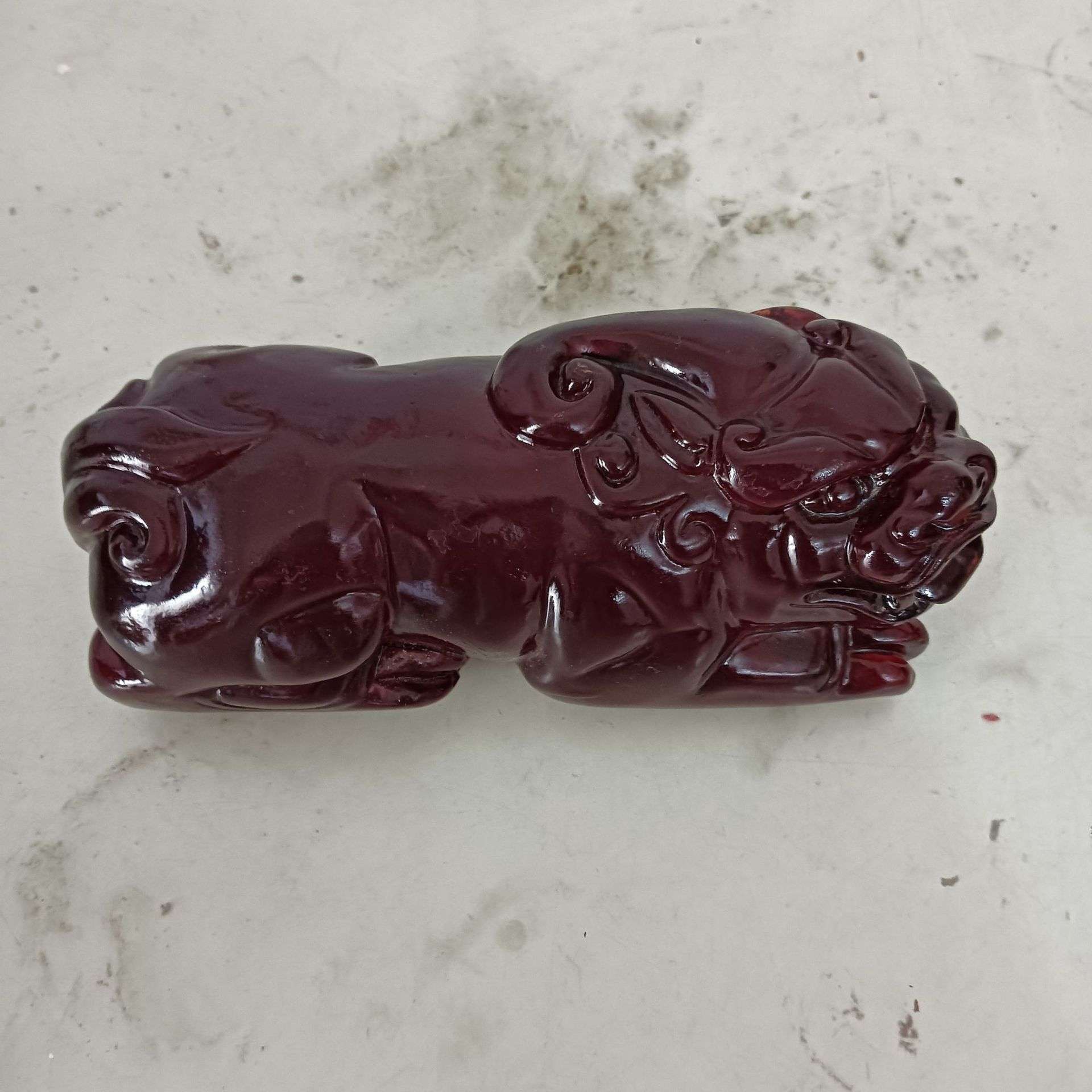 厂家 仿琥珀貔貅家居摆设仿蜜蜡血泊貔貅摆件工艺品