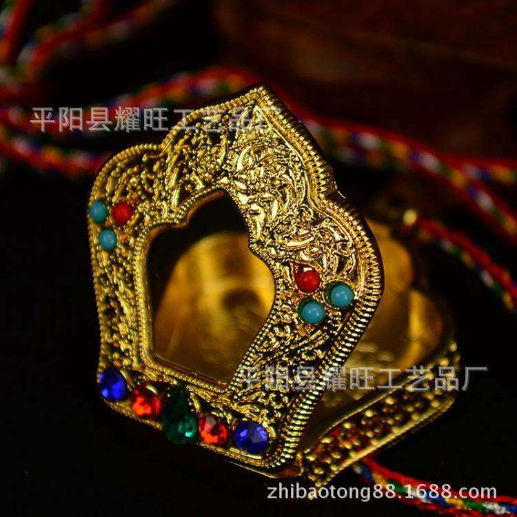 品 铜镀金十字金刚杵嘎乌盒铜 螺丝扣盖 避害符