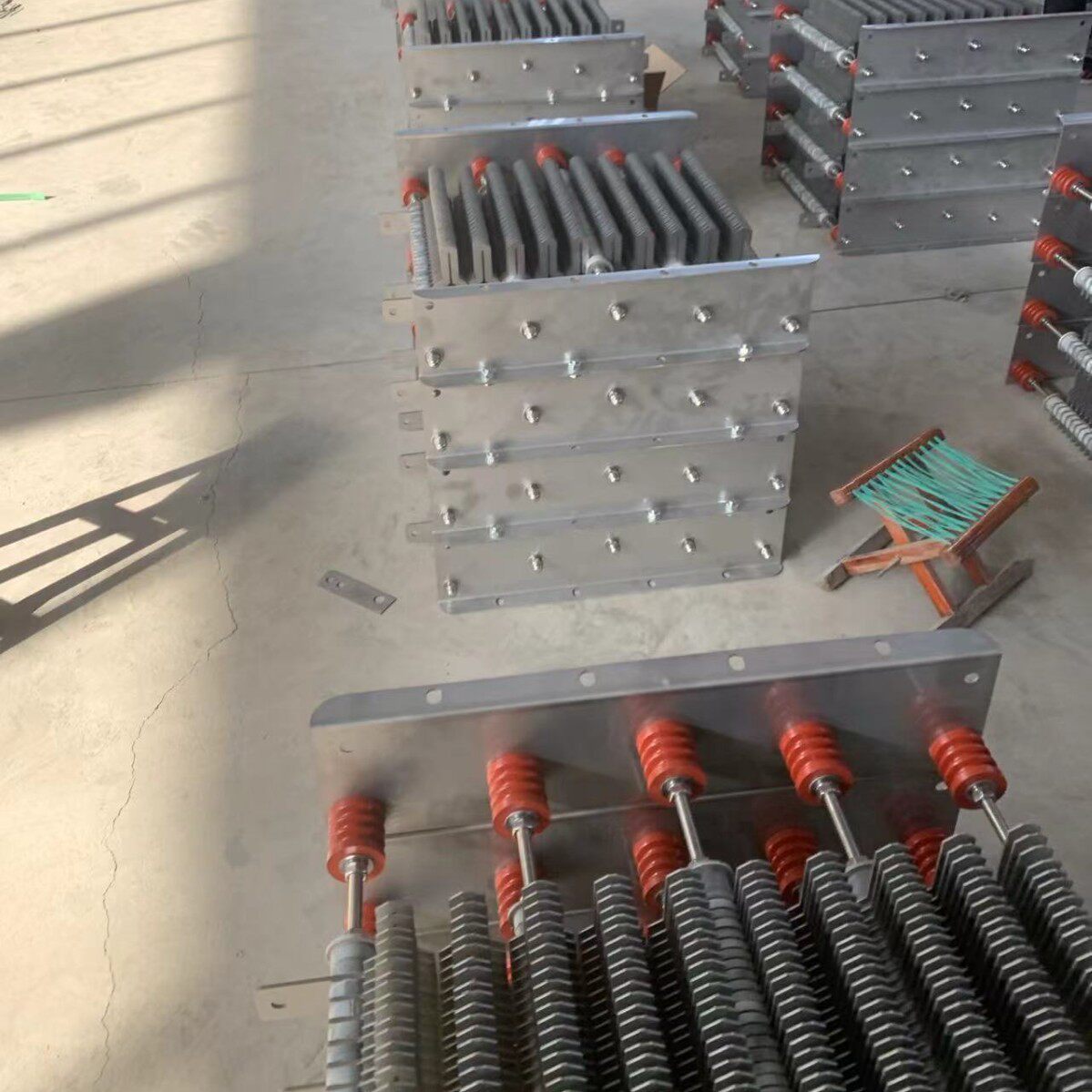 鲁杯中性点接地电阻器6KV-100A-10S有带状栅格型螺旋绕线型