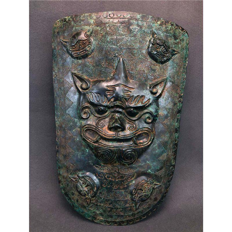 古代防御兵器战国铜盾牌影视道具高47厘米,宽32厘米,重7.6斤