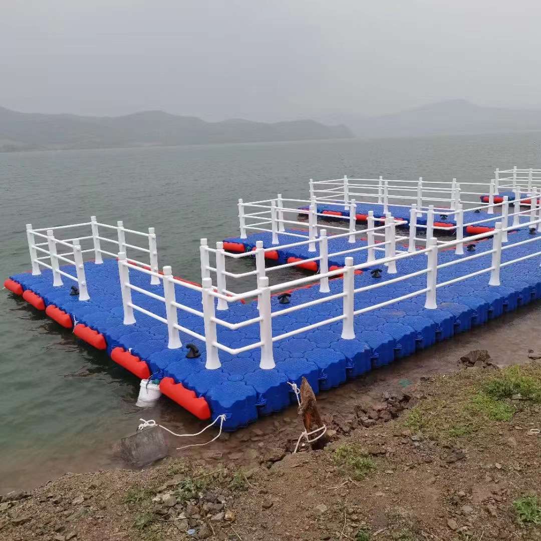塑料浮箱 水上浮桥建造 安装 景区水上乐园拦污浮筒 水上平台