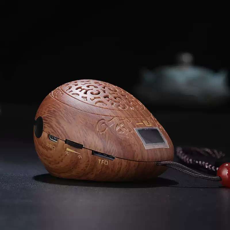 新款插卡播放器音乐唱歌机高清音质小型便携可充电家用循环播放机