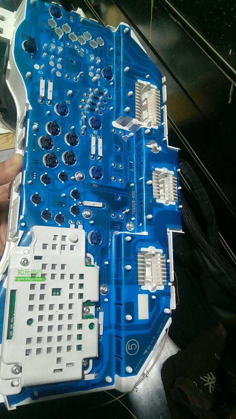 电脑板 帕杰罗V73V75V77 V65v63水温油量仪表盘电路模块 主控制器