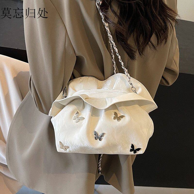 高级感超火褶皱云朵包包女士2026新款夏季小众轻奢链条单肩斜挎包