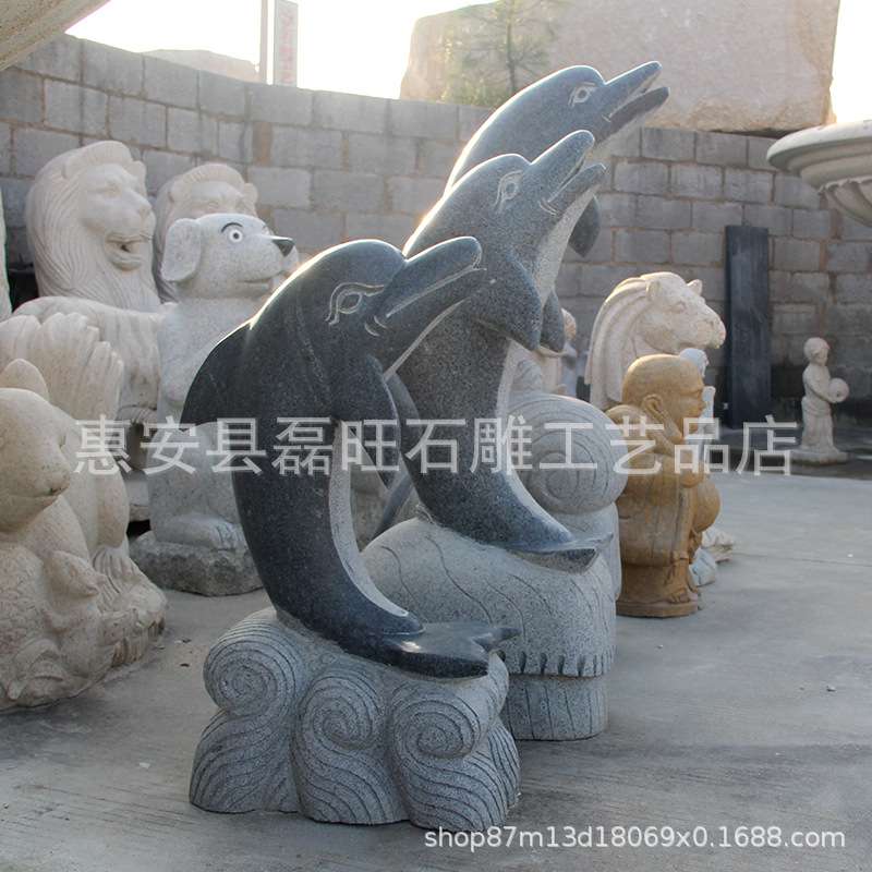 厂家直销石雕海豚 园林景观芝麻黑海豚 喷水动物海洋馆装饰摆件