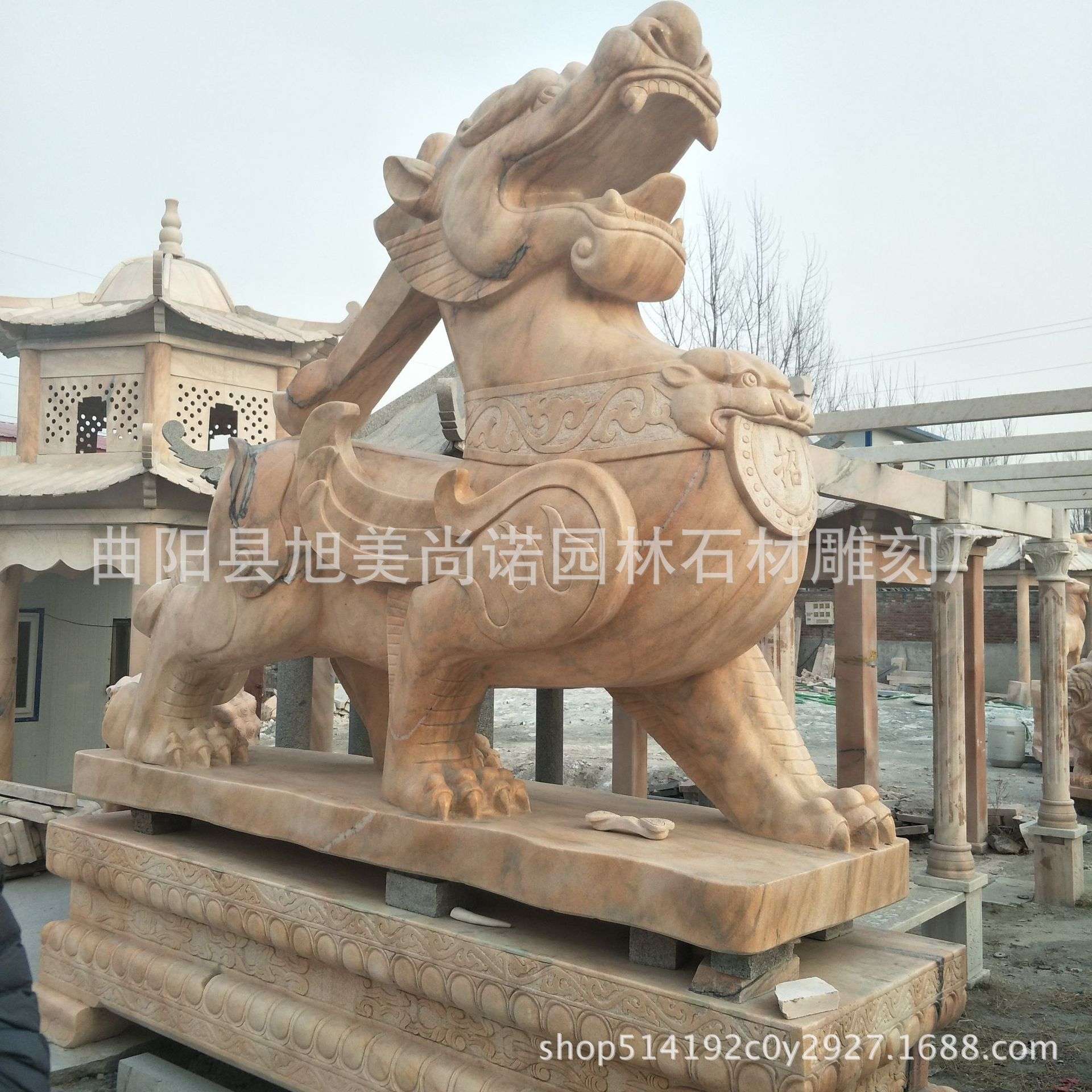 晚霞红貔貅石雕园林摆件商场门口动物雕刻红石材招财天然石